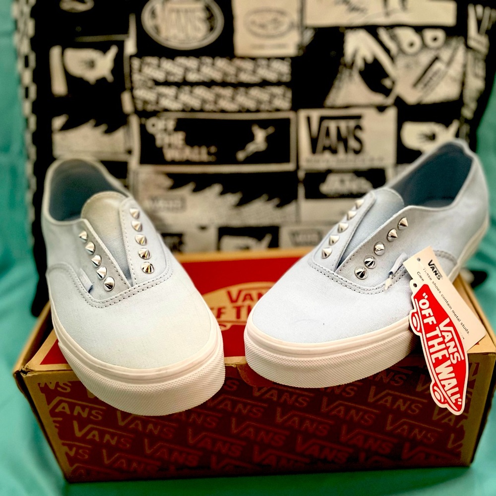 NWT in Box - Vans slip on’s “Authentic Gore” style Women’s size 8/Mens 6.5